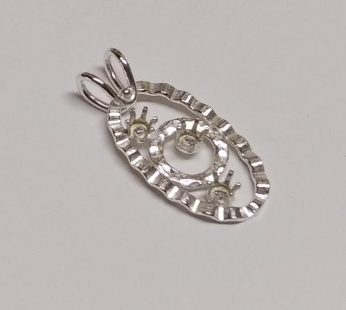 Judy Larson's Mike's Surpirise Claire's Ripple Pendant - , Contemporary Wire Jewelry, Jump Rings, Jump Ring, Making Jump Rings, Butane Torch, Soldering, Solder, Tumble for several hours to polish and work harden.    
